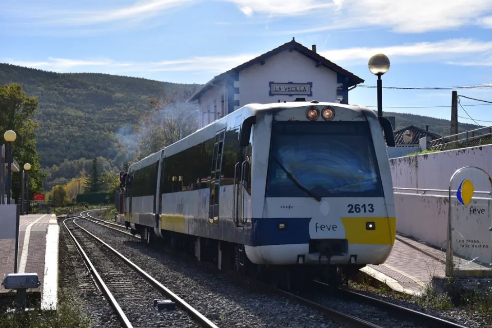 FEVE - Exterior