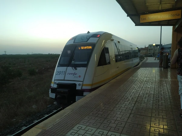 Tren serie 2900 de FEVE