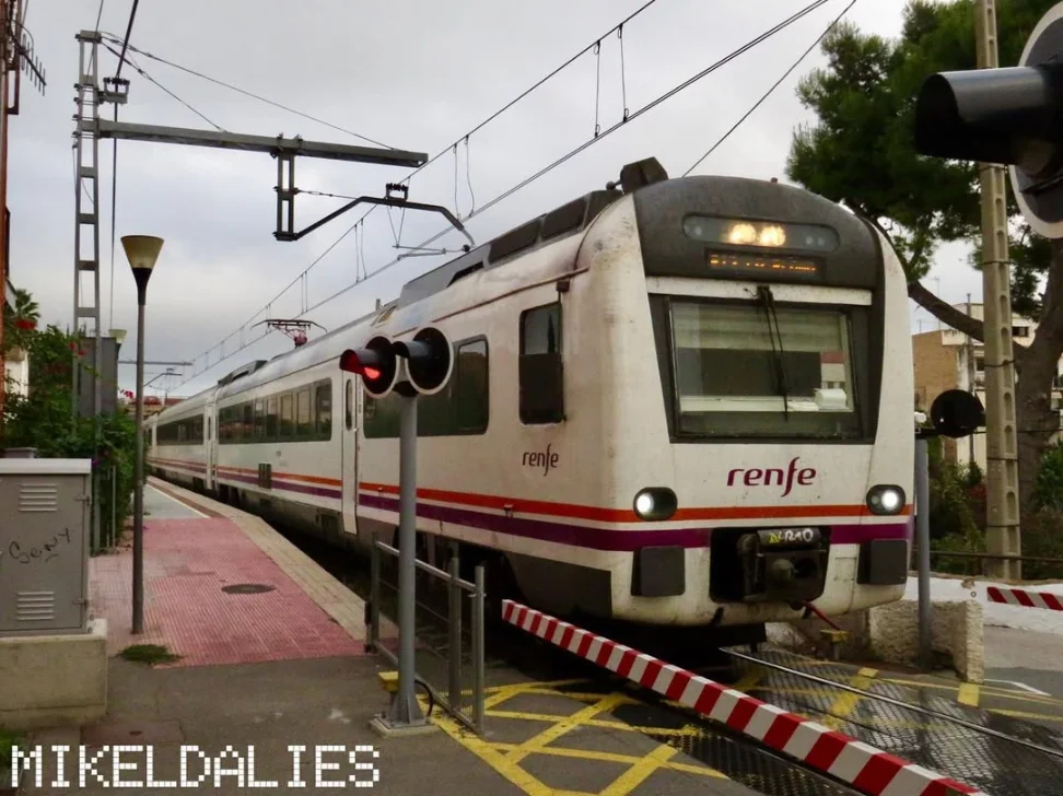 Tren Serie 448