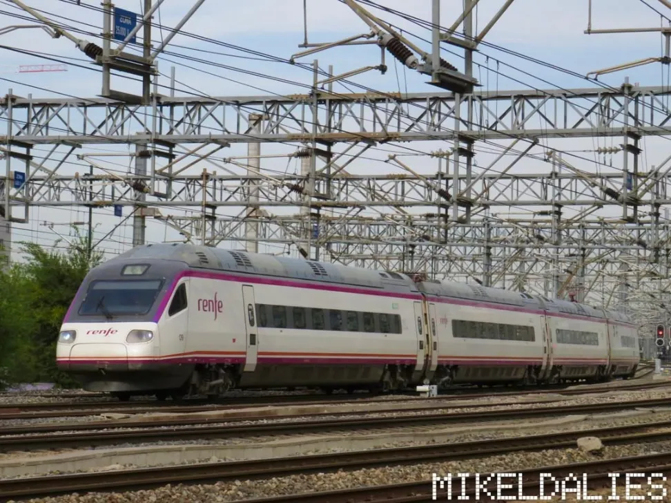 Tren Avant