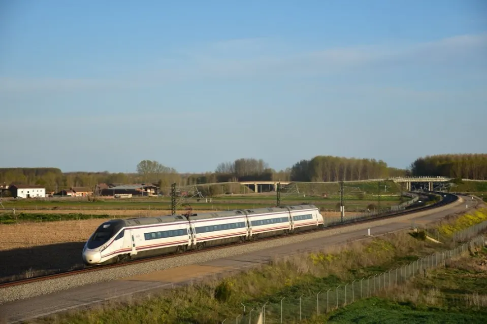 Vistas panorámicas del Tren Avant de Renfe